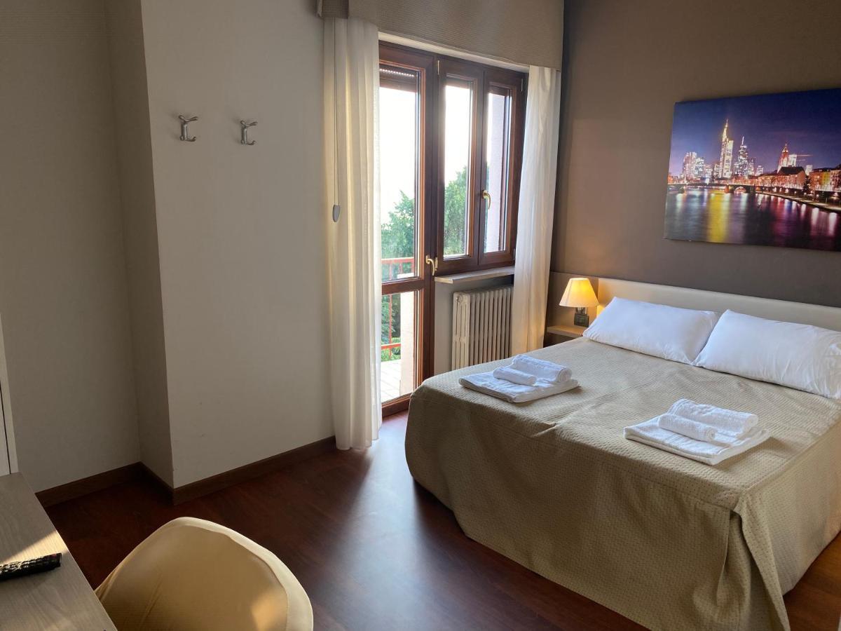 Hotel Lido Bollengo Bagian luar foto