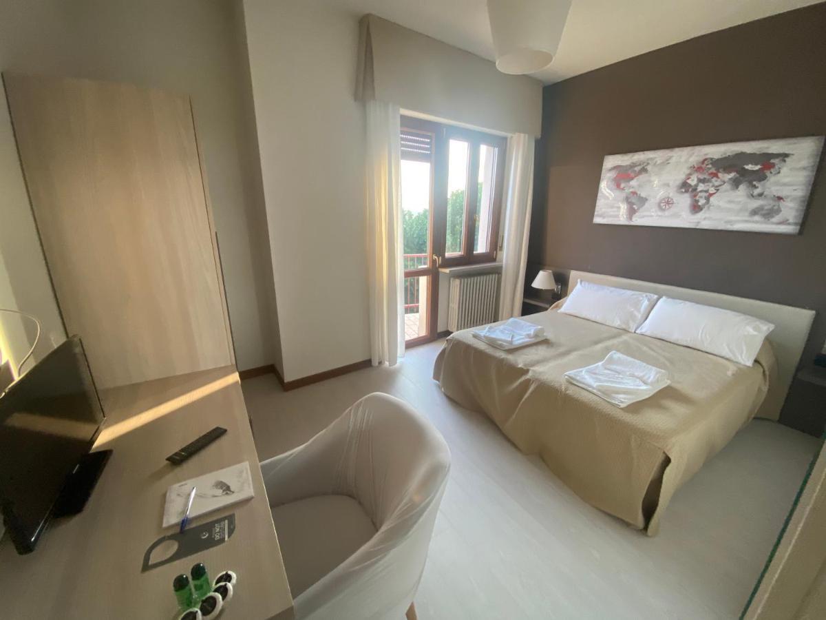Hotel Lido Bollengo Bagian luar foto