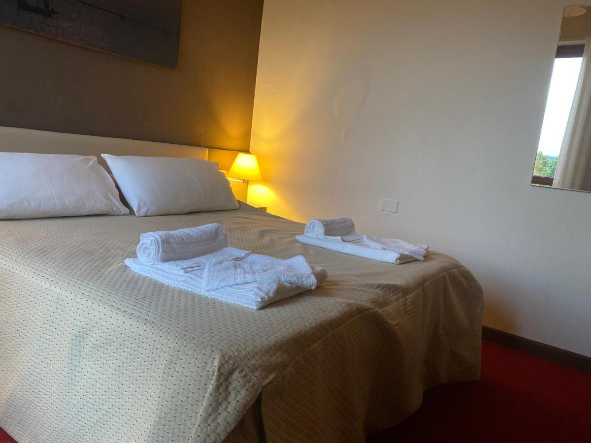 Hotel Lido Bollengo Bagian luar foto